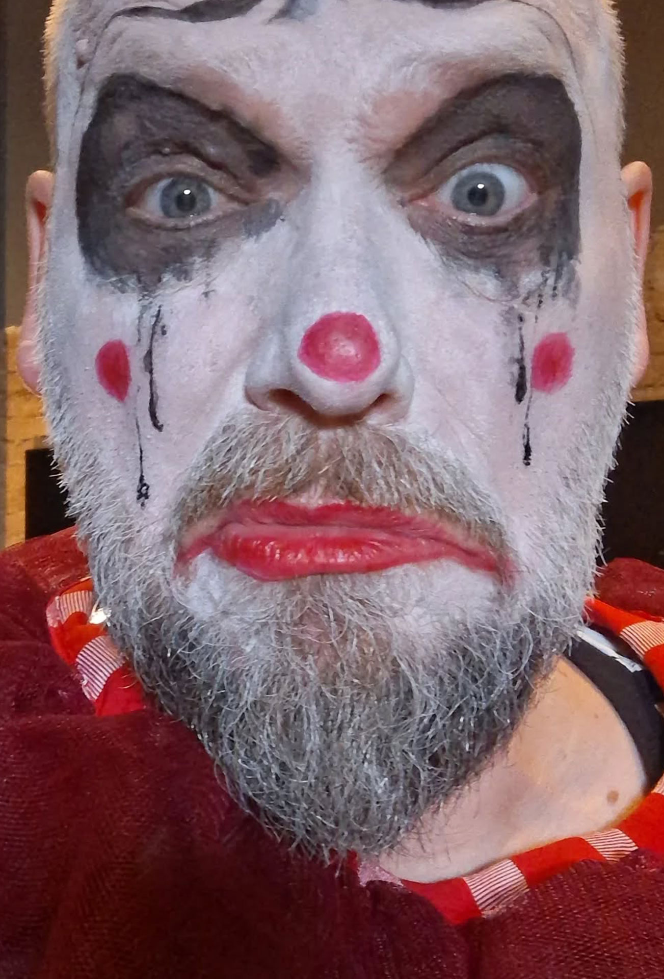 Portrait vom traurigen Clown